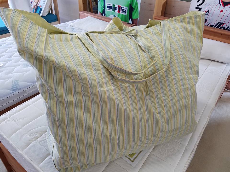 綿紬で保育園のお昼寝用布団＆バッグを納品しました